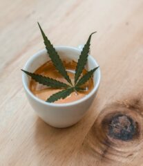 大麻、その誘惑の声に乗るな。